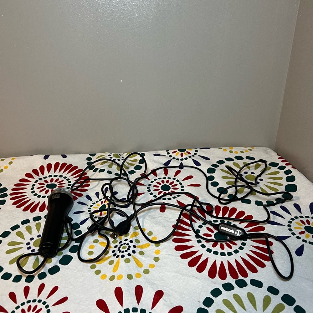 Rock Band USB MICROPHONE for PS3 / Wii / Xbox 360 / PS2 *Not Tested*